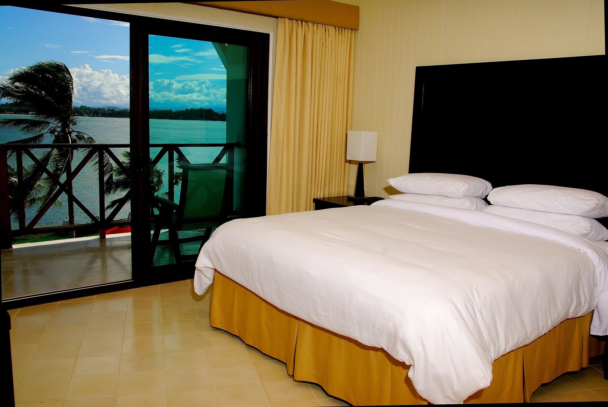 Playa Tortuga Hotel And Beach Resort Bocas del Toro Extérieur photo